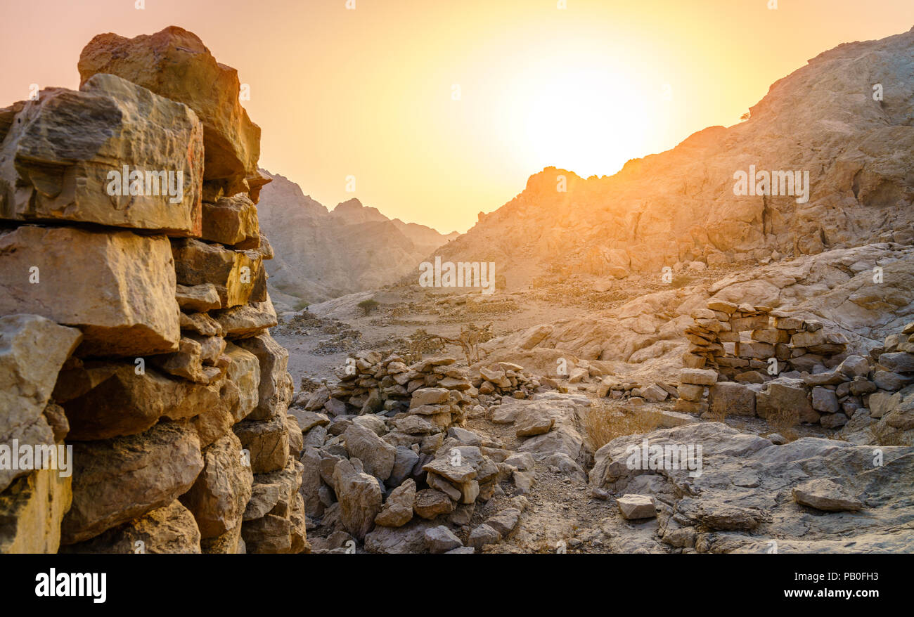 Le rovine di un antico villaggio di montagna di Ras Al Khaimah Emirati arabi uniti Foto Stock