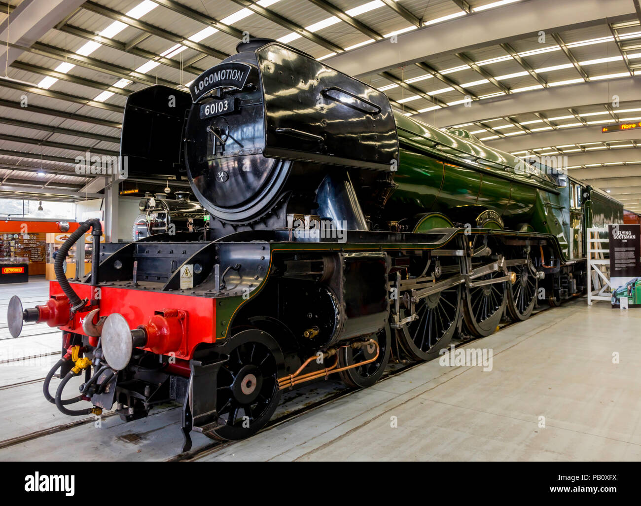 Ex LNER classe A3 express passeggero locomotiva a vapore Flying Scotsman sul display in corrispondenza di locomozione National Railway Museum Shildon Foto Stock