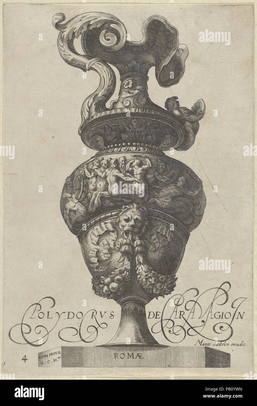 Piastra 4: vaso o Ewer con un fregio contenente sirene e Centauri, e al di sotto di una testa di leone con ghirlande e nastri, da vasi antichi ("Vasa un Polydoro Caravagino'). Artista: Dopo Polidoro da Caravaggio (italiano, Caravaggio ca. 1499-ca. 1543 Messina); Egidio Sadeler II (Netherlandish, Anversa 1568-1629 Praga); dopo il cherubino Alberti (Zaccaria Mattia) (italiano, Borgo Sansepolcro Roma 1553-1615). Dimensioni: foglio: 9 1/4 x 6 1/4 in. (23,5 × 15,8 cm). Editore: Marcus Sadeler (tedesco a Monaco di Baviera prima di 1614-in o dopo il 1650). Serie/Portfolio: vasi antichi. Data: 1605. Questi vasi sono ri Foto Stock