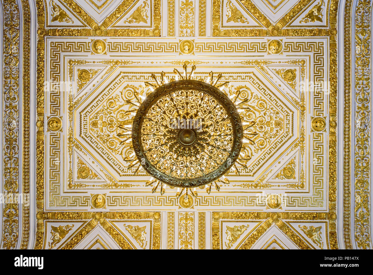 Soffitto all'interno dell'Eremo. Palazzo d'inverno, San Pietroburgo, Russia. Foto Stock