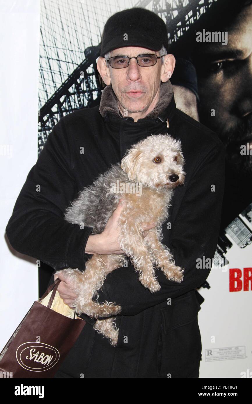RICHARD BELZER Premiere di ''Brooklyn's Finest'' a AMC Loew's Lincoln Square Theatre 3-2-10 foto da John Barrett/PHOTOlink.net Foto Stock