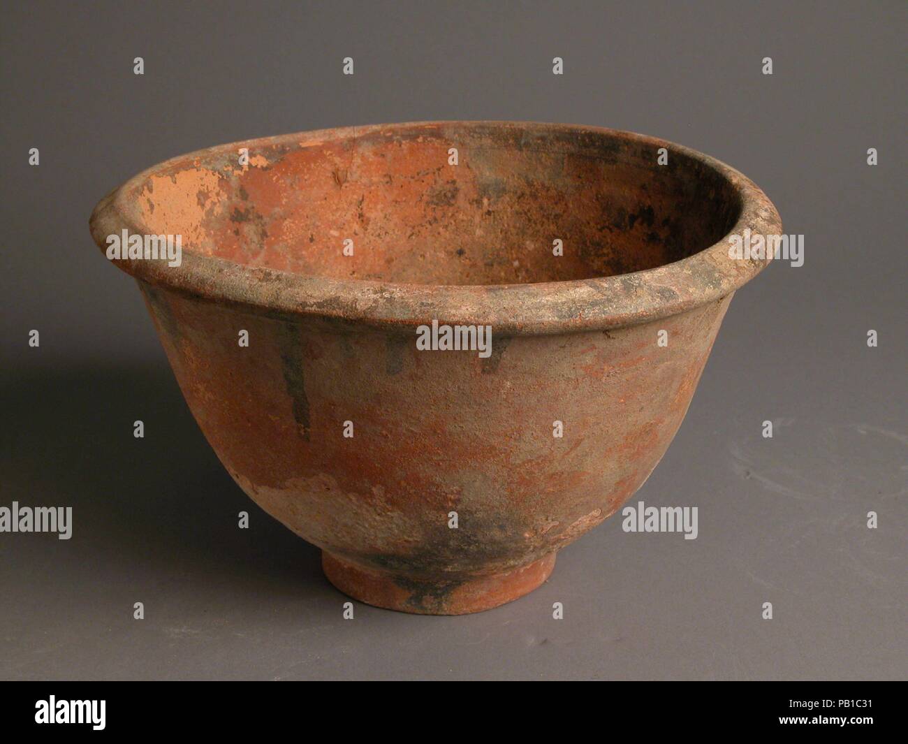 Ciotola. Cultura: copto. Dimensioni: complessivo: 5 3/8 x 9 1/16 in. (13,6 x 23 cm). Data: 4-VII secolo. Museo: Metropolitan Museum of Art di New York, Stati Uniti d'America. Foto Stock