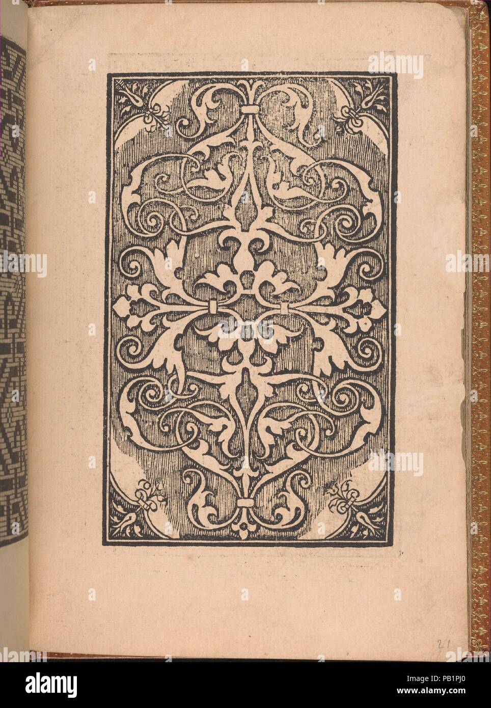 Il Convivio delle Belle Donne, pagina 21 (recto). Progettista: Xilografia confine sul titolo firmato da Matteo da Treviso (italiano, attivo del XVI secolo). Dimensioni: complessivo: 7 7/8 x 5 1/2 in. (20 x 14 cm). Pubblicato in: Venezia. Editore: Nicolò Zoppino (italiano, Ferrara 1478/80-1544 Venezia) , Venezia. Data: Agosto 1532. Pubblicato da Nicolo Zoppino, italiano, attivo del XVI secolo, Venezia, progettato da Matteo da Treviso, italiano, attivo del XVI secolo. Dall'alto al basso e da sinistra a destra: il design è di un pattern di Moresco formando una mandorla-esque forma. Museo: Metropolitan Museum of Art di New York, Stati Uniti d'America. Foto Stock