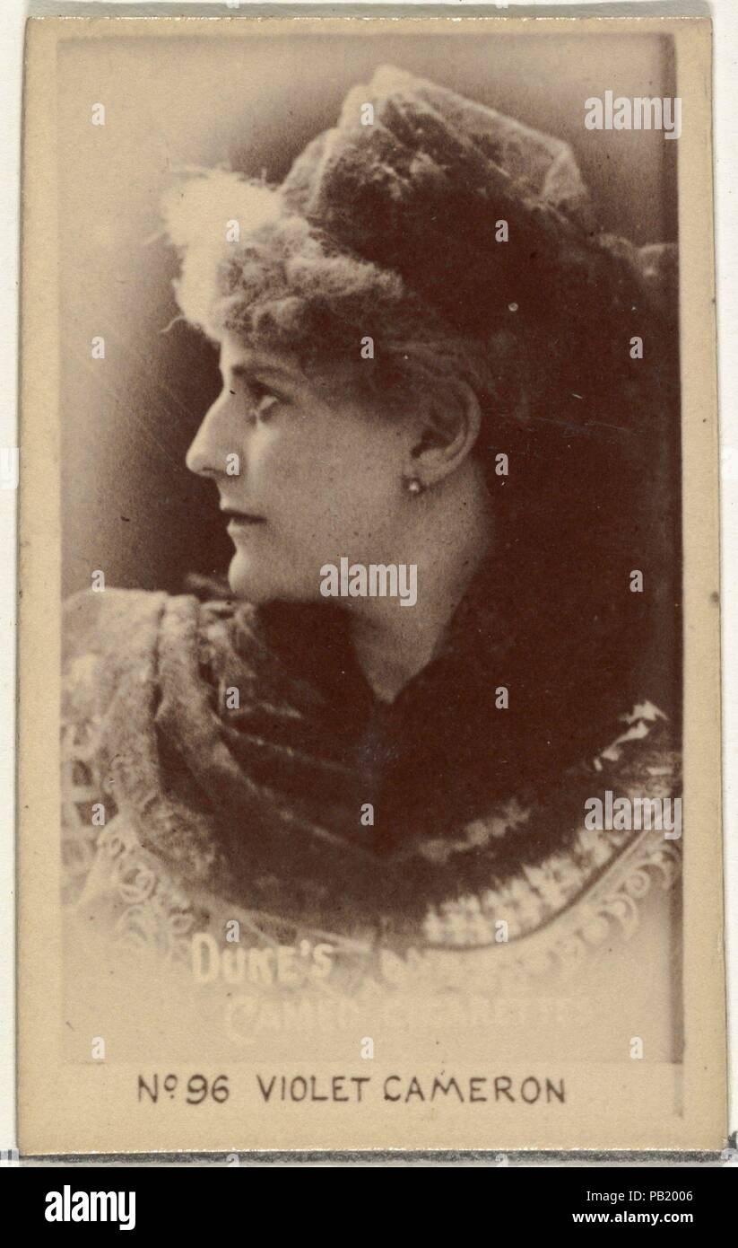 Numero di carta di credito 96, Viola Cameron, da attori e attrici serie (N145-4) rilasciato dal duca figli & Co. per promuovere il Cameo di sigarette. Dimensioni: foglio: 2 11/16 × 1 3/8 in. (6,8 × 3,5 cm). Editore: Rilasciato da W. Duca, figli & Co. (New York e Durham, N.C.). Data: 1880. Scambio di carte dal set "Attori e attrici' (N145-4), pubblicato nel 1880 da W. Duca figli & Co. per promuovere il Cameo di sigarette. Ci sono otto sottoinsiemi di N145 series. Vari sottoinsiemi sport diversi disegni carta e anche promuovere diverse marche di tabacco rappresentato da W. Duca figli & Company. Questa scheda è dal quarto Foto Stock