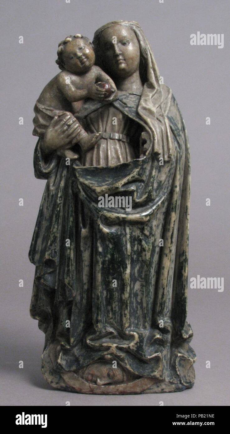 Madonna e Bambino. Cultura: Netherlandish Sud. Dimensioni: 12 7/8 x 5 9/16 x 3 3/16 in. (32,7 x 14,2 x 8,1 cm). Data: 1430-40. Museo: Metropolitan Museum of Art di New York, Stati Uniti d'America. Foto Stock Madonna e Bambino. Cultura: Netherlandish Sud. Dimensioni: 12 7/8 x 5 9/16 x 3 3/16 in. (32,7 x 14,2 x 8,1 cm). Data: 1430-40. Museo: Metropolitan Museum of Art di New York, Stati Uniti d'America. Foto Stock