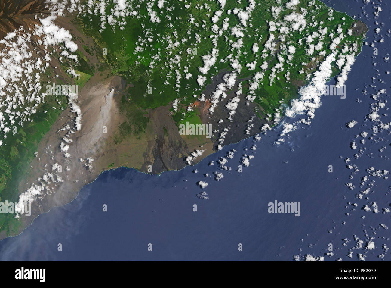 La NASA immagine satellitare di continuare eruzione del Monte Kilauea, Hawaii, USA Maggio 14, 2018 Foto Stock