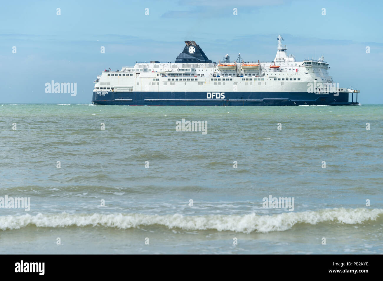 Calais, Francia - 19 Giugno 2018: un DFDS Cross Channel ferry è di arrivare a Calais Foto Stock