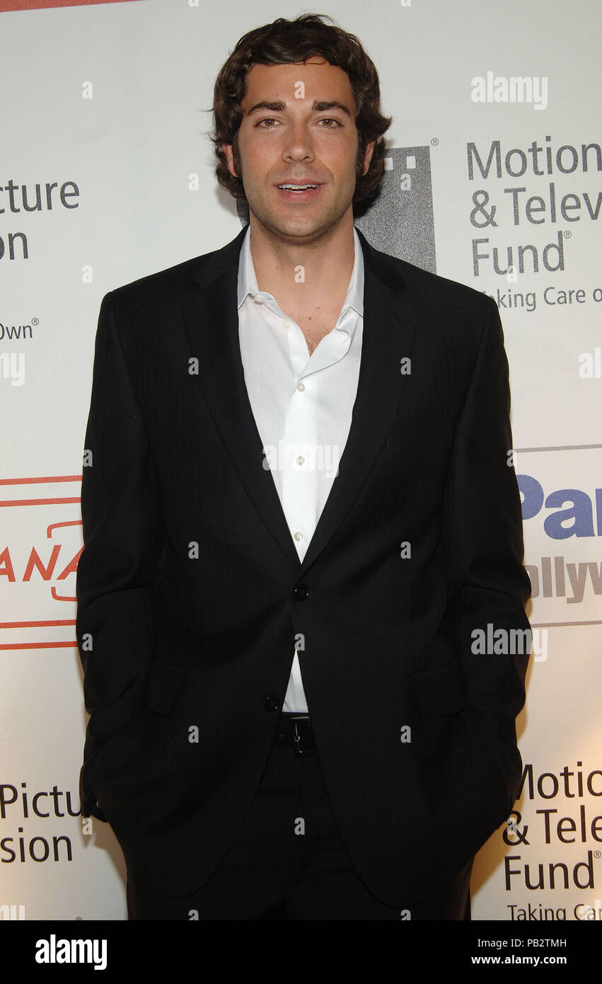 Zachary Levi - un bel romanzo a beneficio del Motion Picture e romanticismo fondo sulla Sony Lotto Studio in Los Angeles.LeviZachary 60 Red Carpet Event, verticale, STATI UNITI D'AMERICA, industria cinematografica, celebrità, fotografia, Bestof, arte cultura e intrattenimento, Topix celebrità moda / Verticale, meglio di, evento nella vita di Hollywood - California, moquette rossa e dietro le quinte, USA, industria cinematografica, celebrità, movie celebrità, personaggi televisivi, musica celebrità, fotografia, Bestof, arte cultura e intrattenimento, Topix, verticale, una persona, da anni , 2006 al 2009, inchiesta tsuni@Gamma-USA.com - Tre Q Foto Stock