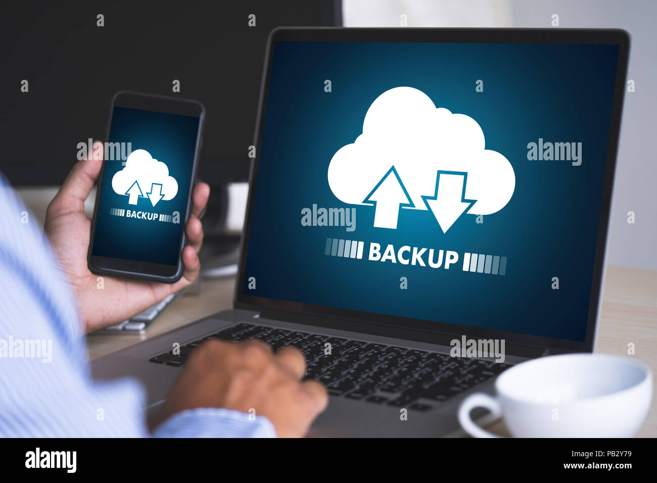 LIVE STREAMING Backup Download digitale di elaborazione un trasferimento dei dati , il download di streaming Foto Stock