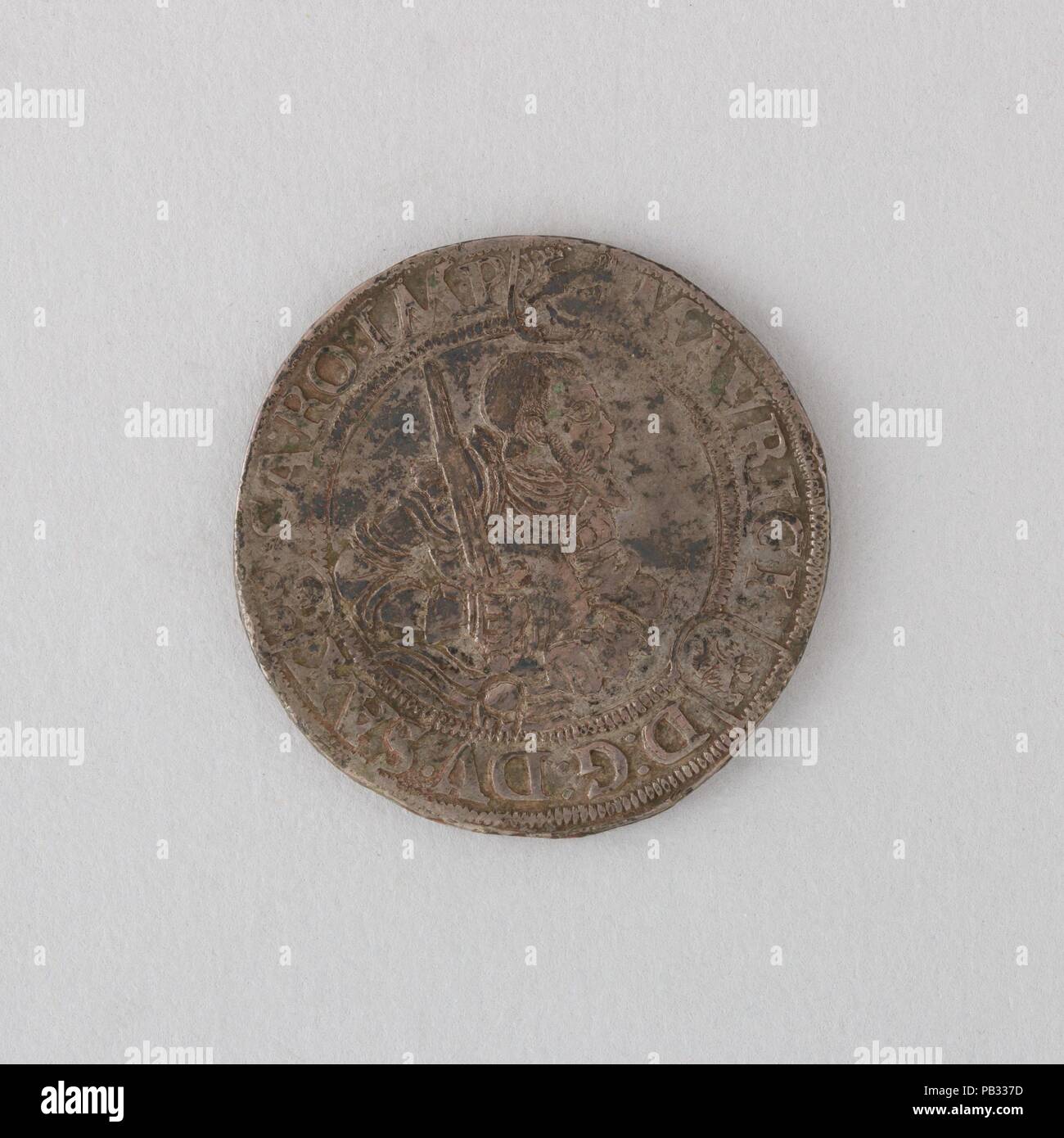 Moneta (Thaler, Annaberg) mostra Maurice, Duca e l'Elettore di Sassonia. Cultura: tedesco. Dimensioni: diam. 1 5/8 in. (4.1 cm); spessore 1/8 in. (0,3 cm); Wt. 1 oz. (28,3 g). Data: 1552. Museo: Metropolitan Museum of Art di New York, Stati Uniti d'America. Foto Stock