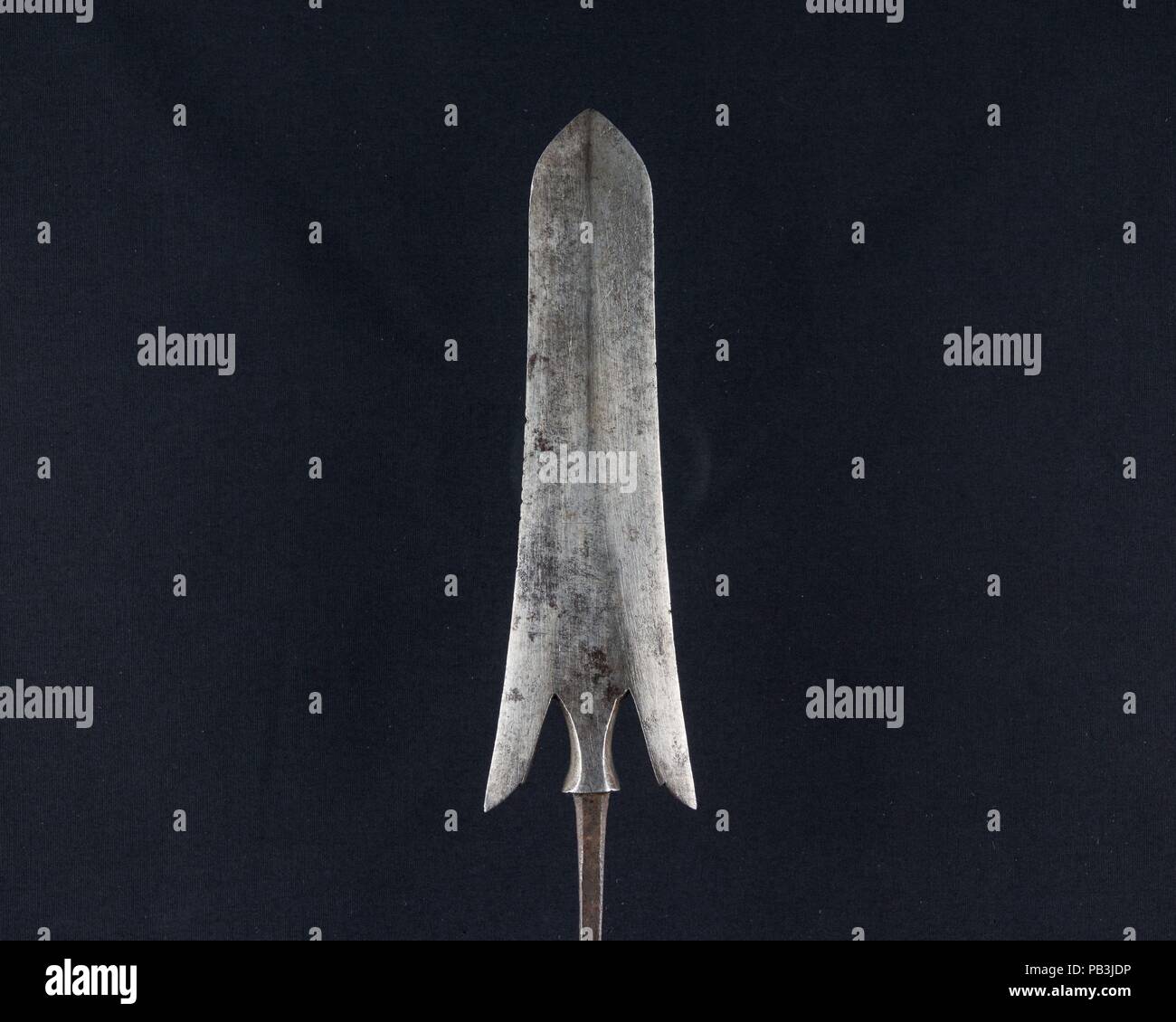 Arrowhead (Yanone). Cultura: giapponese. Dimensioni: L. 15 5/8 in. (39,7 cm); L. di testa 5 3/4 in. (14,6 cm); W. 1 3/4 in. (4,5 cm); Wt. 3.9 oz. (110.6 g). Data: XVIII secolo. Museo: Metropolitan Museum of Art di New York, Stati Uniti d'America. Foto Stock