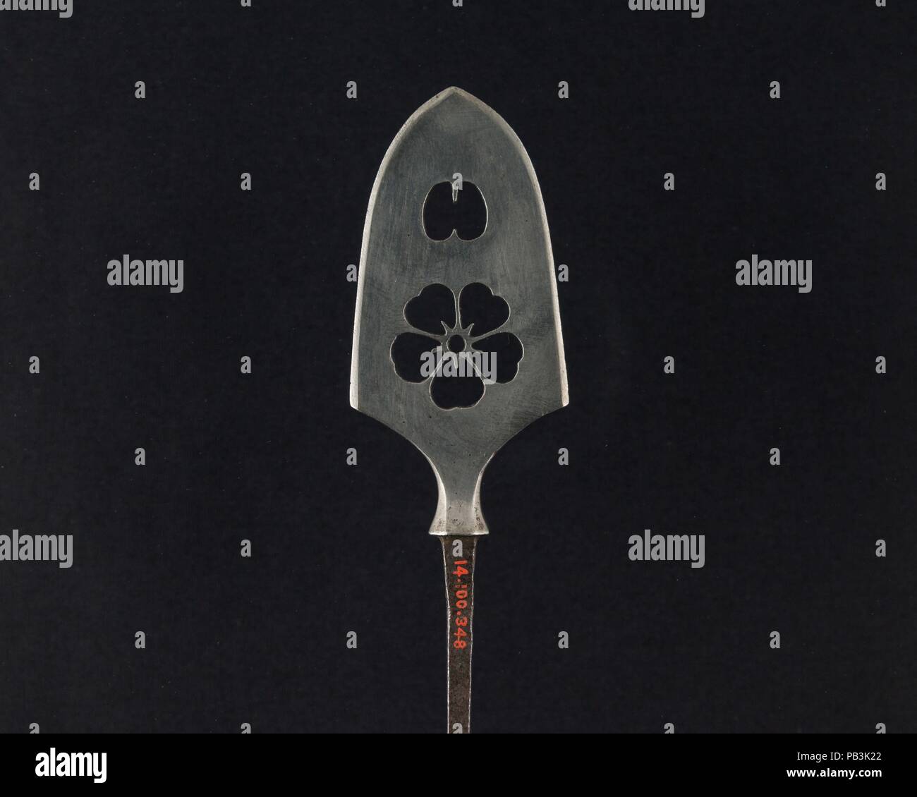 Arrowhead (Yanone). Cultura: giapponese. Dimensioni: L. 9 3/4 in. (24,8 cm); L. di testa 2 7/8 in. (7.3 cm); W. 1 1/4 in. (3.2 cm); Wt. 0.9 oz. (25,5 g). Data: XIII-XVIII secolo. Museo: Metropolitan Museum of Art di New York, Stati Uniti d'America. Foto Stock
