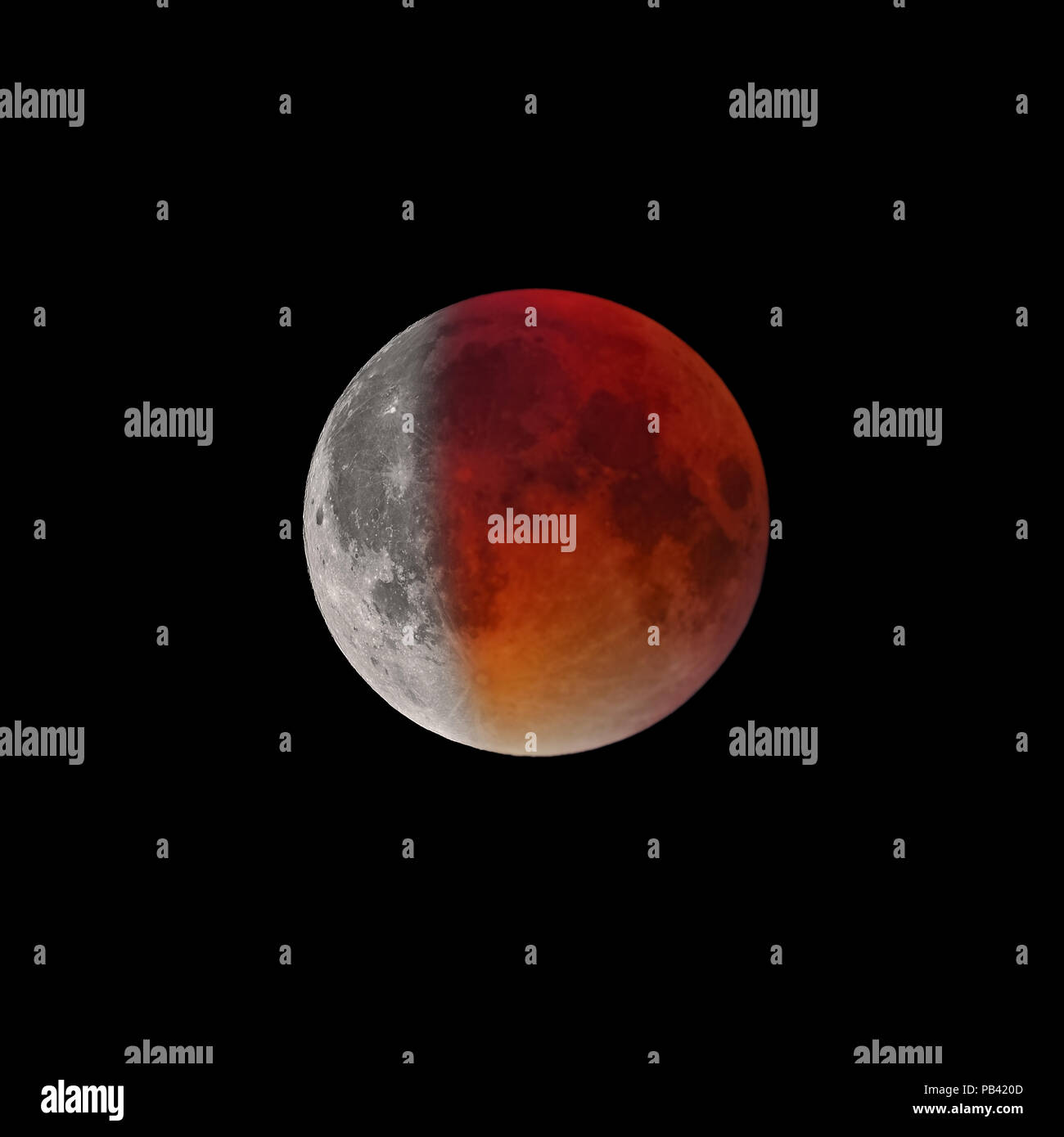 La fine della Super sanguinosa luna piena eclipse Foto Stock