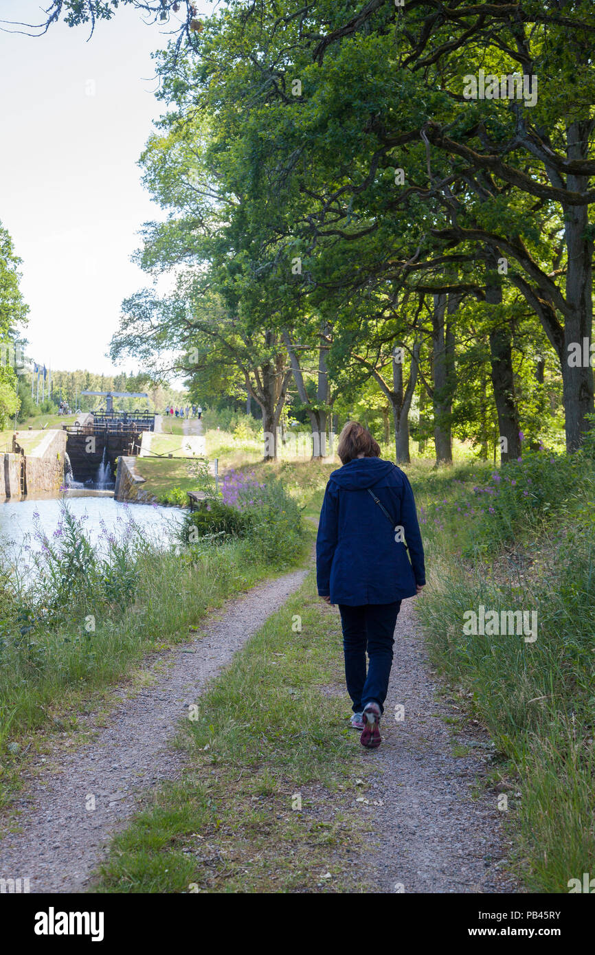 A piedi lungo un canale 2018 Foto Stock