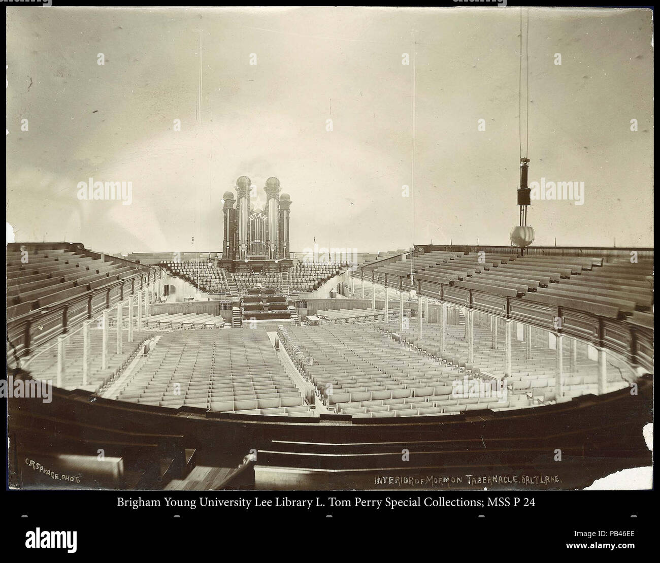 806 interno del tabernacolo mormone, Salt Lake, C.R. Savage, foto. Foto Stock