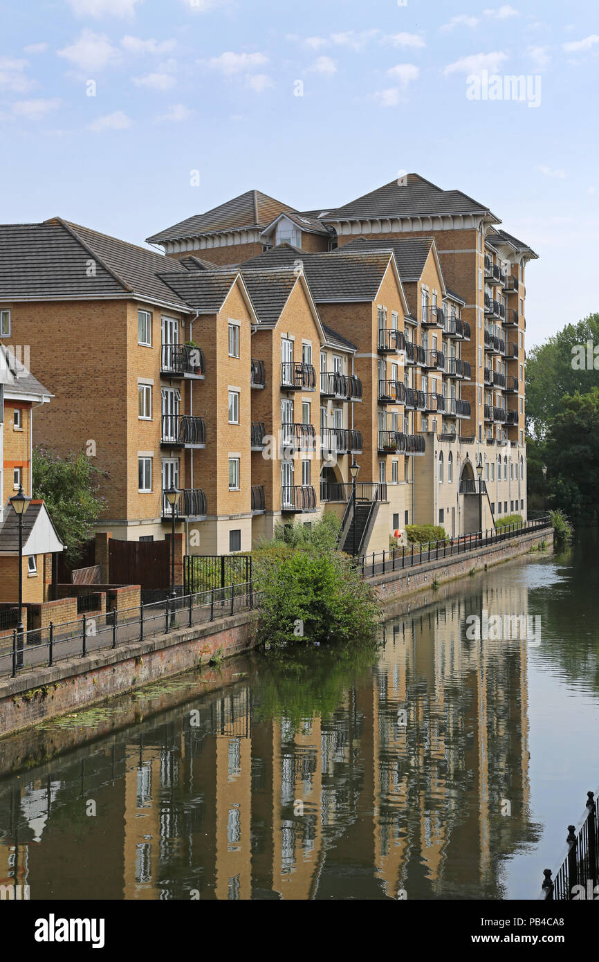 Blakes Quay, un nuovo sviluppo residenziale accanto al Kennet and Avon Canal in Reading, Berkshire, Regno Unito. Foto Stock