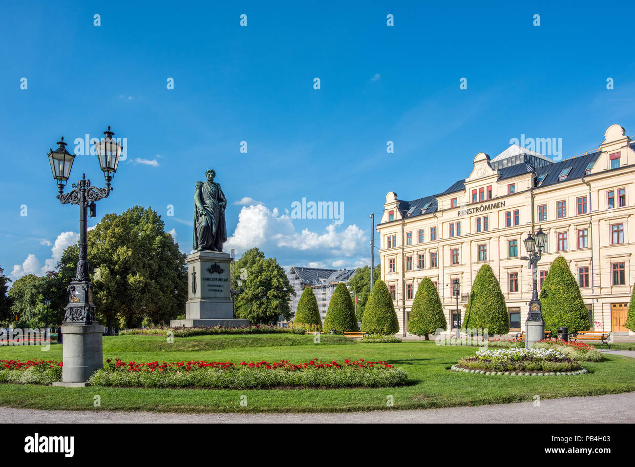 Karl Johans park con la statua del re Karl Johan XIV. Karl Johan è stato il primo re della famiglia Bernadotte. Foto Stock