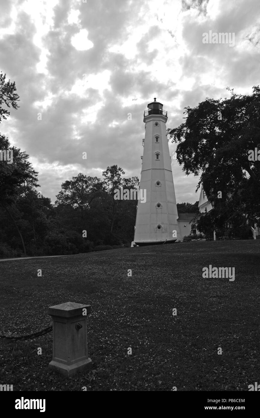 La storica torre 1887 con 1912 aggiunta al punto Nord Stazione di luce a nord del centro di Milwaukee. Foto Stock