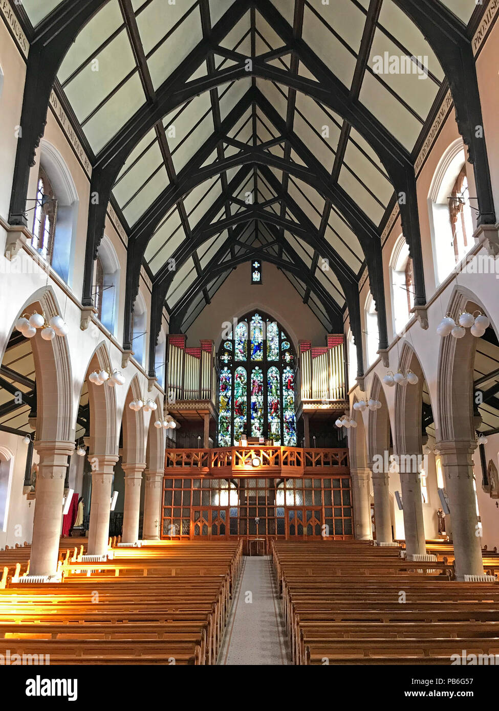 Chiesa cattedrale di Nostra Signora del buon aiuto popolarmente conosciuta come la Cattedrale di Motherwell, interno, North Lanarkshire, Scotland, Regno Unito Foto Stock