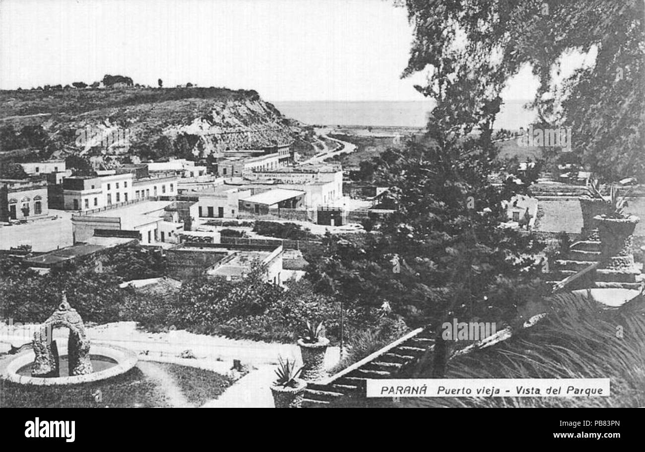 . Español: Vista de la barranca y el Puerto Viejo en la ciudad de Paraná, Argentina, desde el Parque Urquiza. circa 1900 1236 Puerto Viejo sa sf Foto Stock