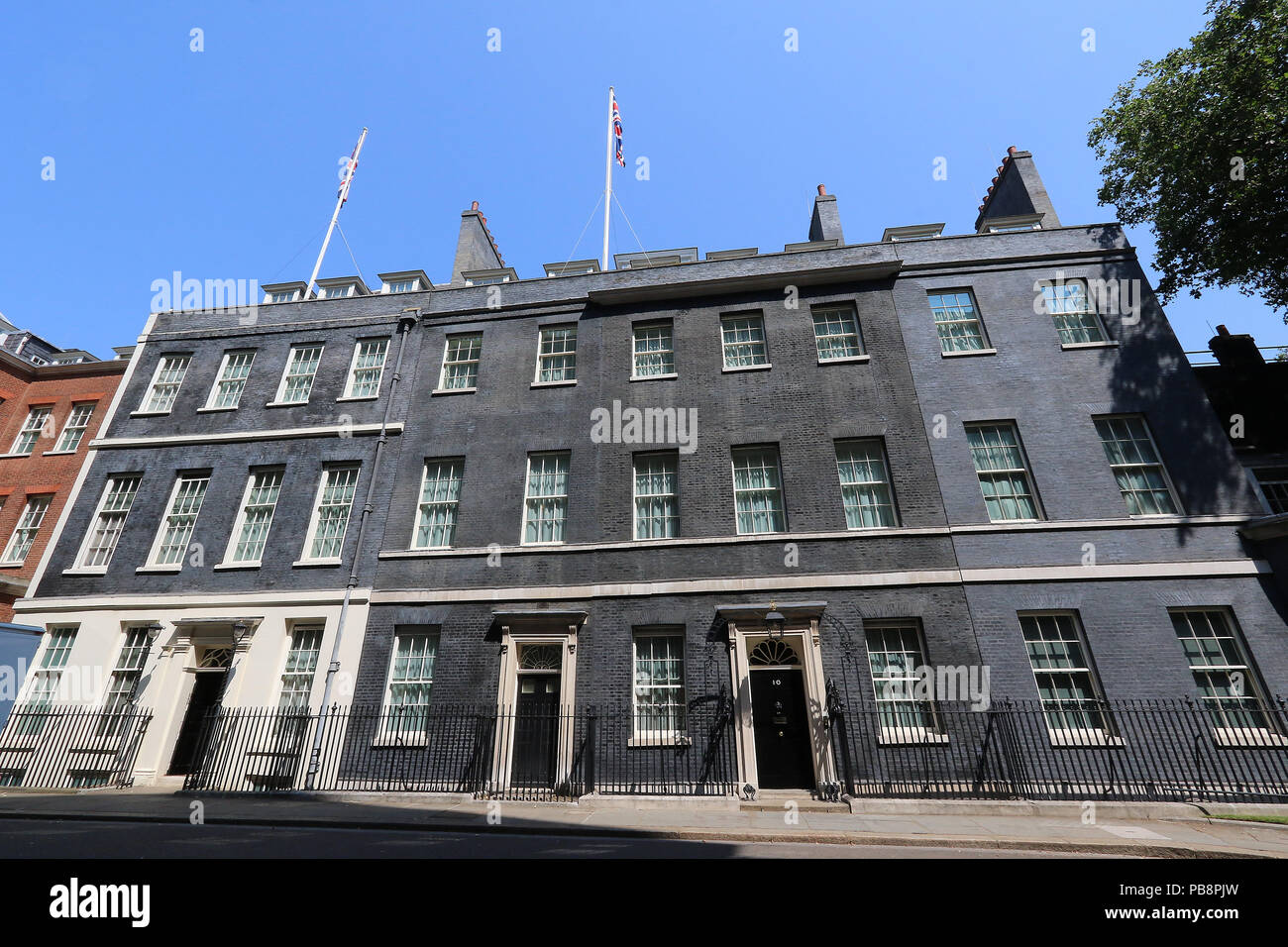 Londra, Regno Unito. Il 28 luglio 2018. Primo Ministro britannico Office, 10 Downing Street, Westminster, Londra, UK, 27 luglio 2018, Foto di Richard Goldschmidt Credito: ricca di oro/Alamy Live News Foto Stock