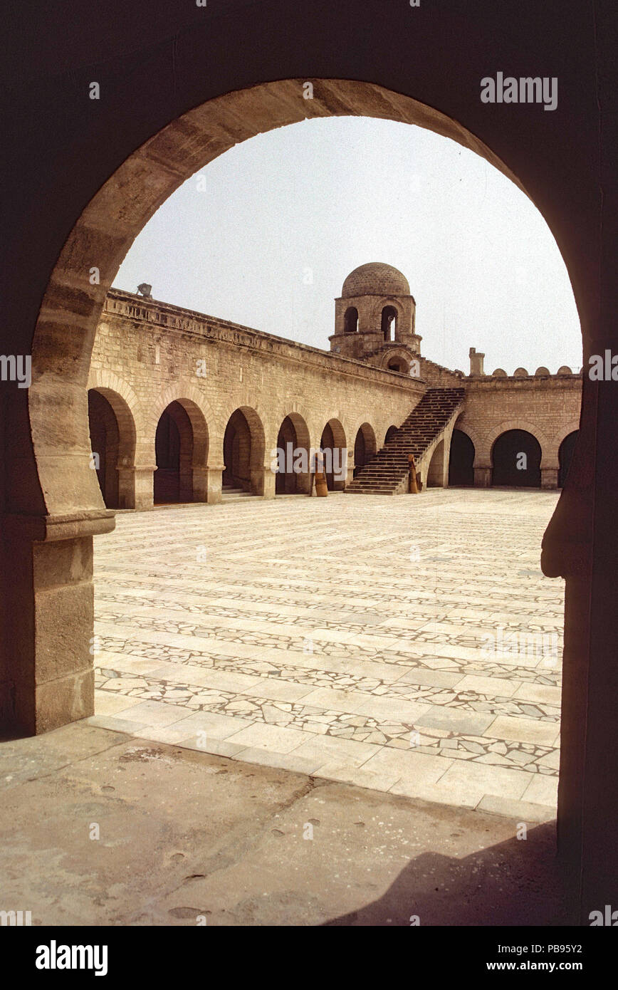 Il cortile grande moschea di Sousse, Tunisia Foto Stock