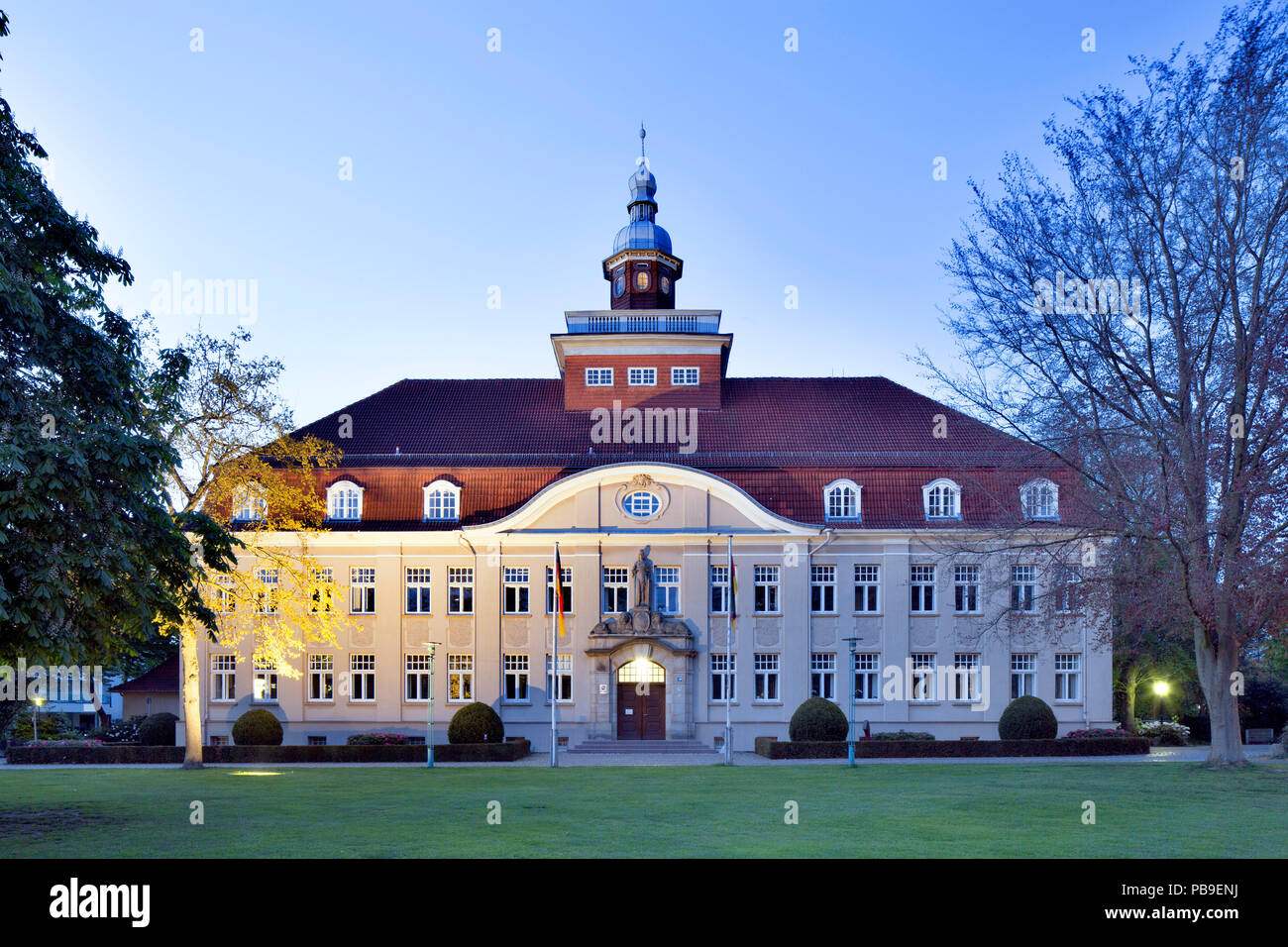 Cloppenburger Amtshaus, ex ufficio amministrazione, catasto ufficio, edificio autorità e ufficio delle imposte, oggi edificio principale Foto Stock