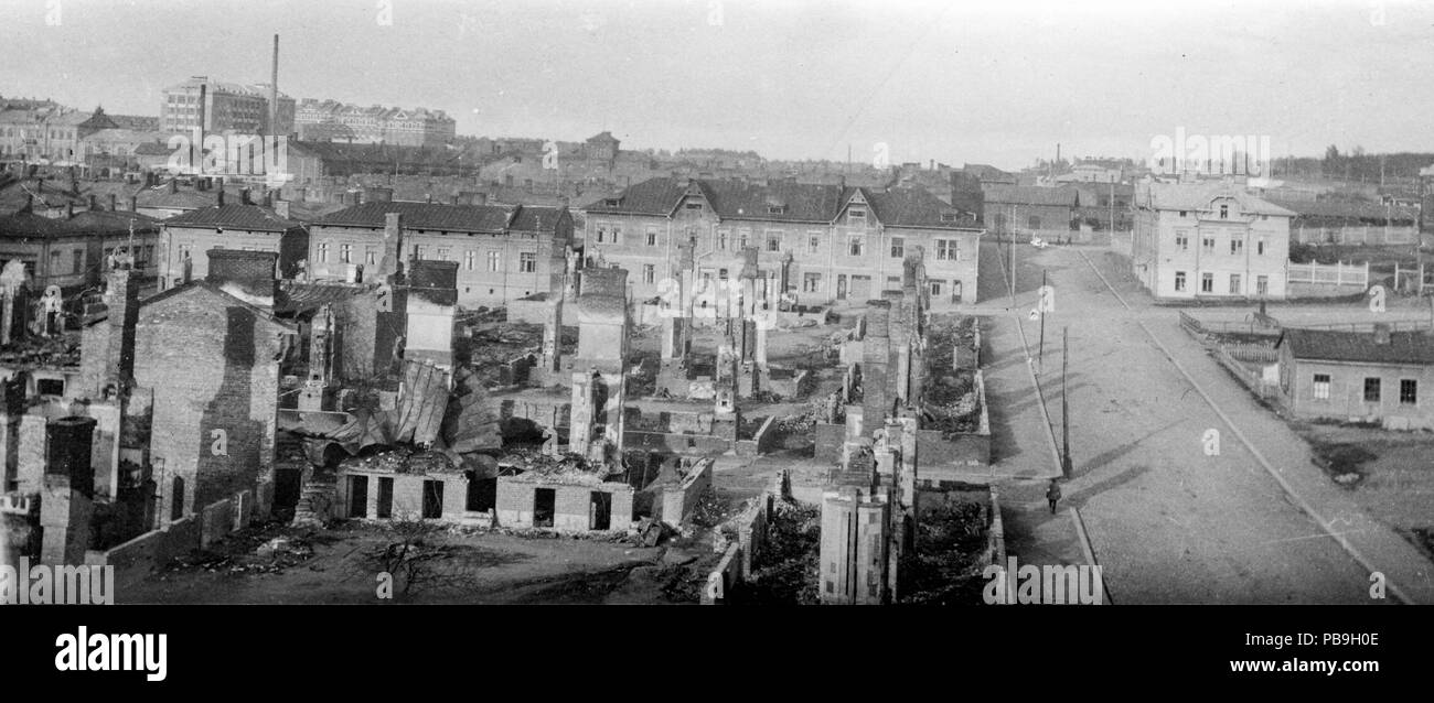 CC-Da Tampere 1918, kuvat Vapriikin kuva-arkisto. Finlandese della Guerra Civile 1918 Foto: Centro Museale Vapriikki archivi fotografici. 1777 Tuhoutunutta Kyttälän kaupunginosaa Tampereella (26365981733) Foto Stock