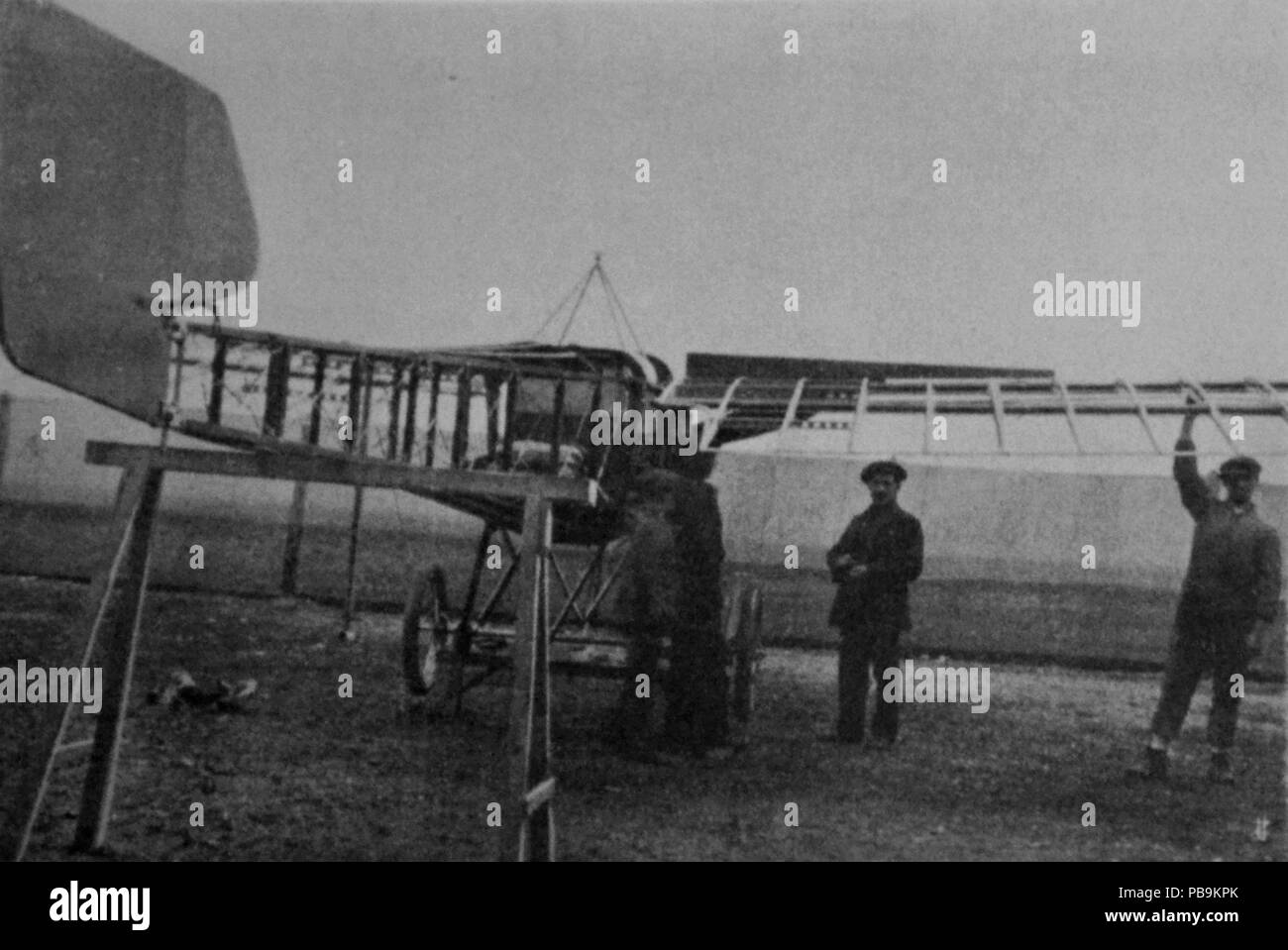 788 Il monoplano Caproni 80 HP 'gnome' biplaces 1913, destinato al concorso militare, al montaggio Foto Stock