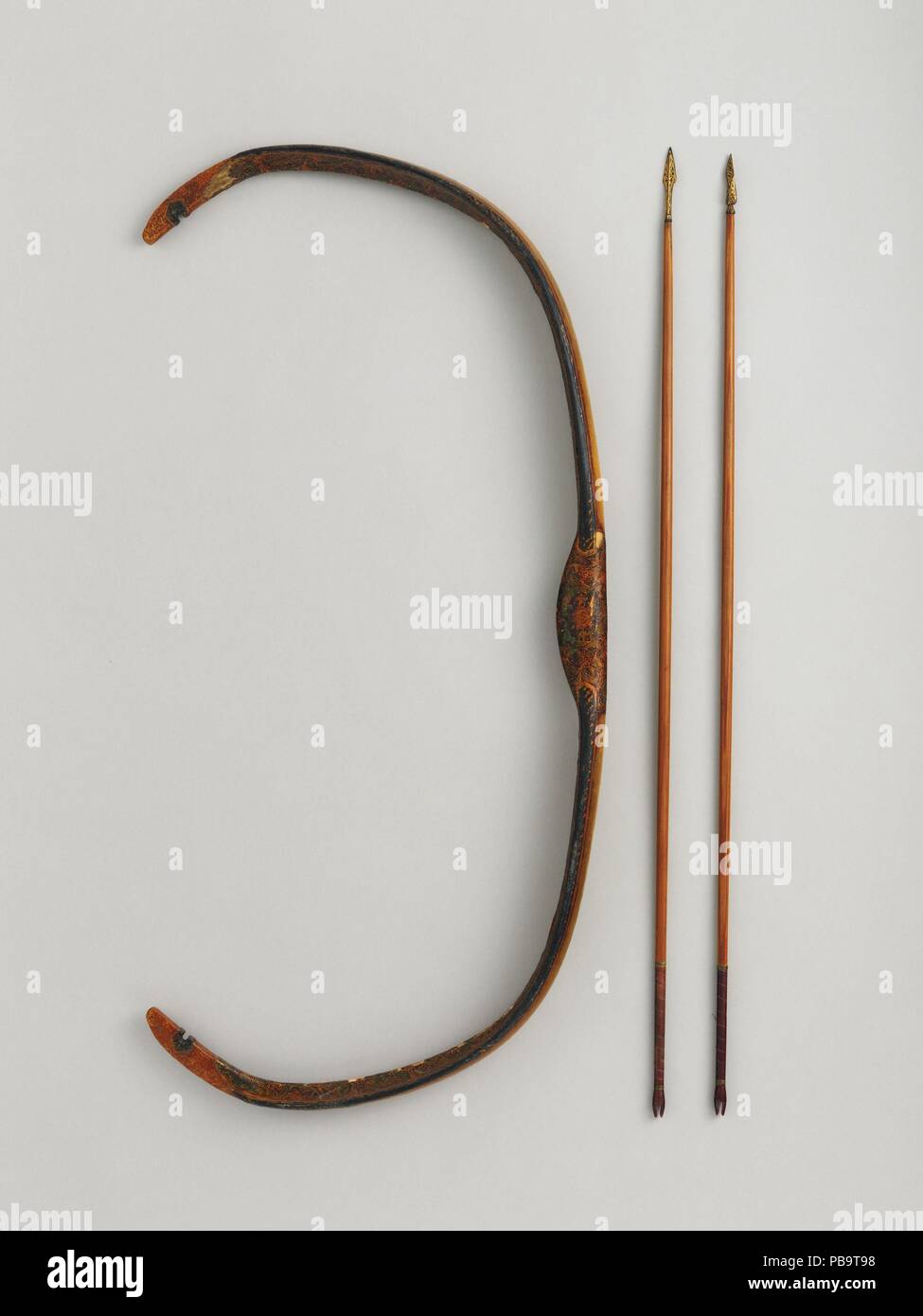 Arco composito con quaranta frecce. Cultura: Turco. Dimensioni: L. 25 1/2 in. (64,8 cm); Wt. 13 oz. (365 g). Data: A.H. 1132/ A.D. 1719-20. Museo: Metropolitan Museum of Art di New York, Stati Uniti d'America. Foto Stock