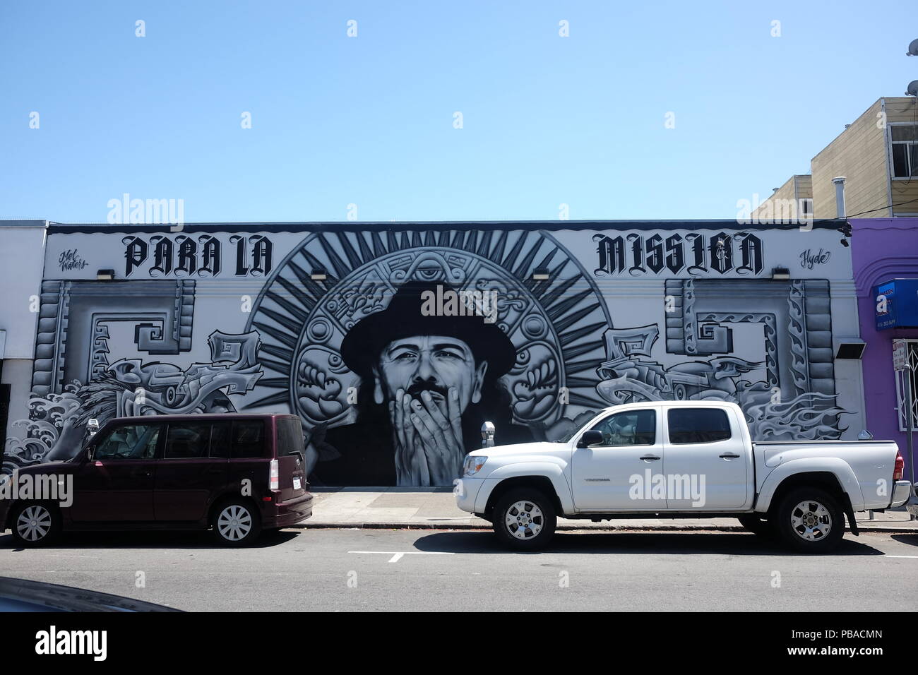 "Para La missione (per la missione) ' Carlos Santana murale nel distretto di missione di San Francisco, California USA Foto Stock