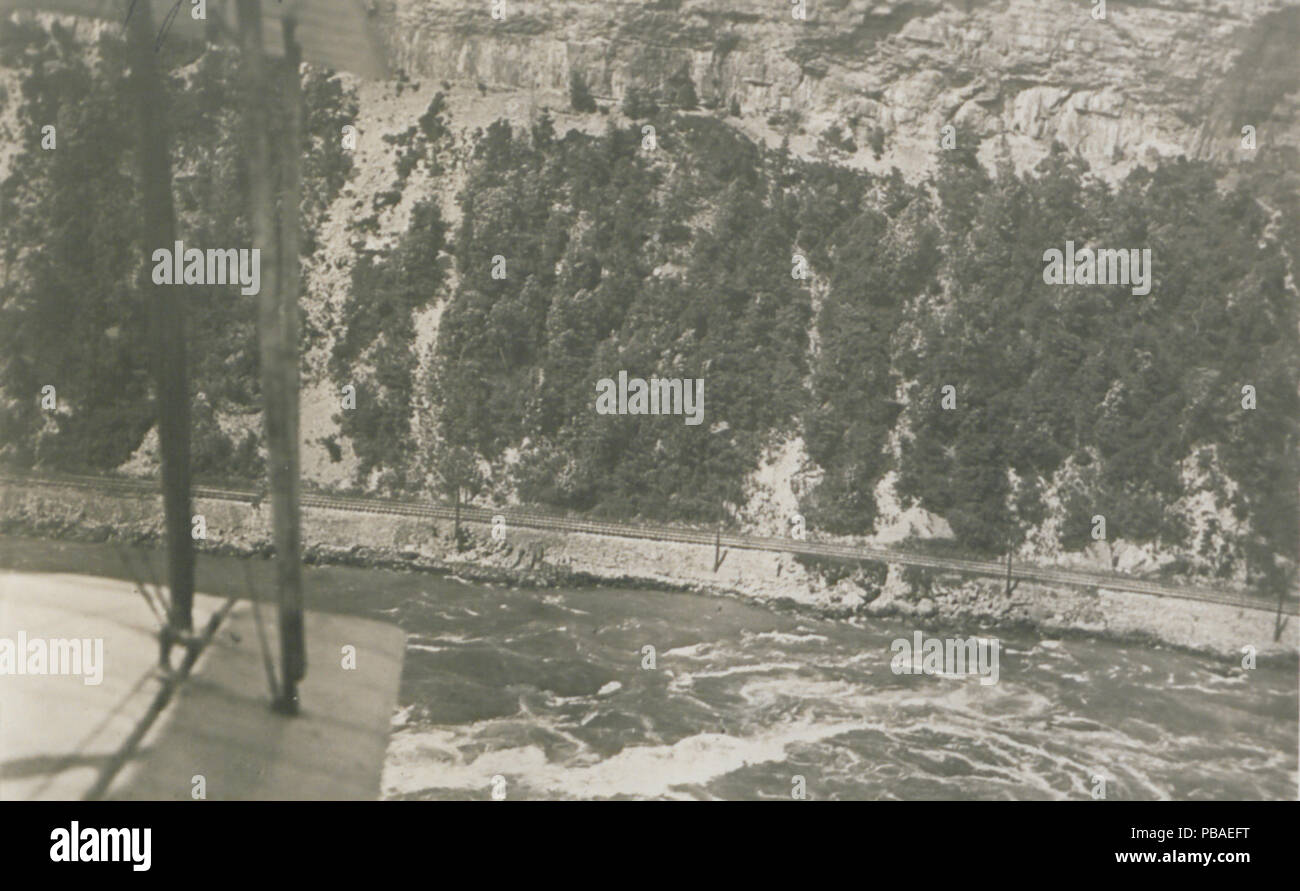 1099 Niagara Falls dall'aria (HS85-10-35904) Foto Stock