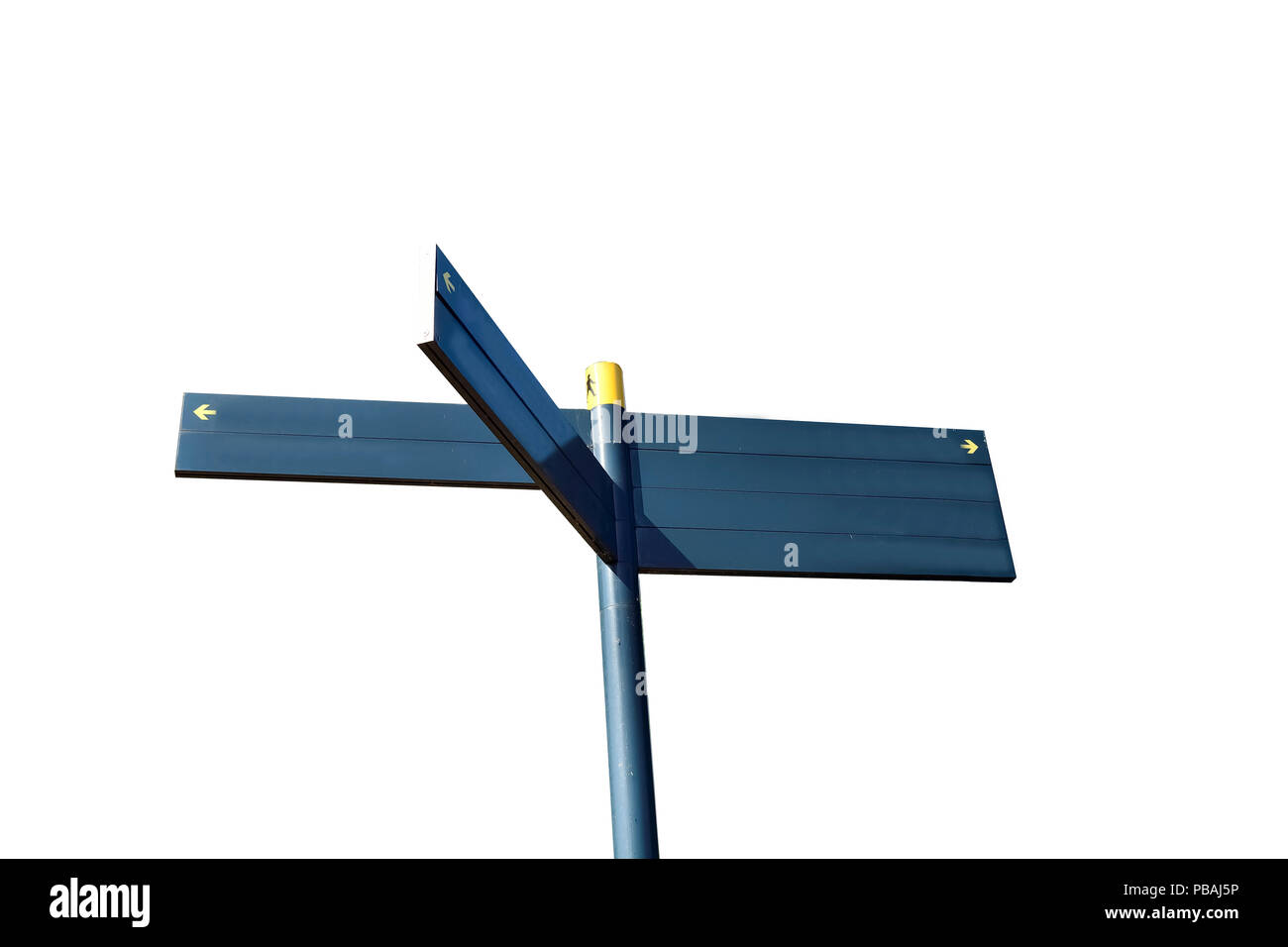 Vuoto isolato direzione signpost su sfondo bianco Foto Stock