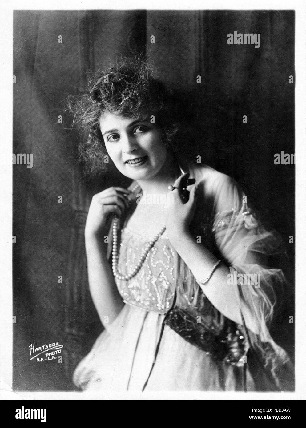 1078 Mirto Gonzalez ca. 1915 Hartsook Foto Stock