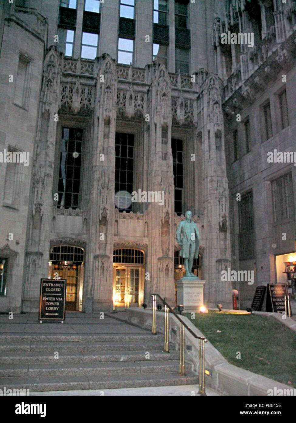 1082 Nathan Hale statua Chicago (1) Foto Stock