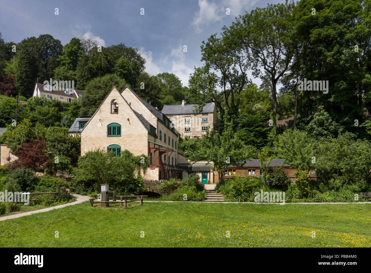 Horsley Mill edificio, parte del Mulino Rusking College che è gestito da Ruskin Mill fiducia. Nailsworth, Gloucestershire, Regno Unito Foto Stock