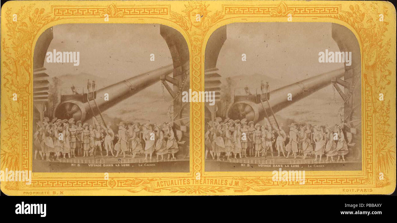 . Inglese: "No. 3 - Le Canon." Uno in una serie di dodici schede stereo raffiguranti scene di Offenbach's 1875 operetta Le Voyage dans la lune. circa 1885 1126 Offenbach Voyage stereoscopio 3 Foto Stock