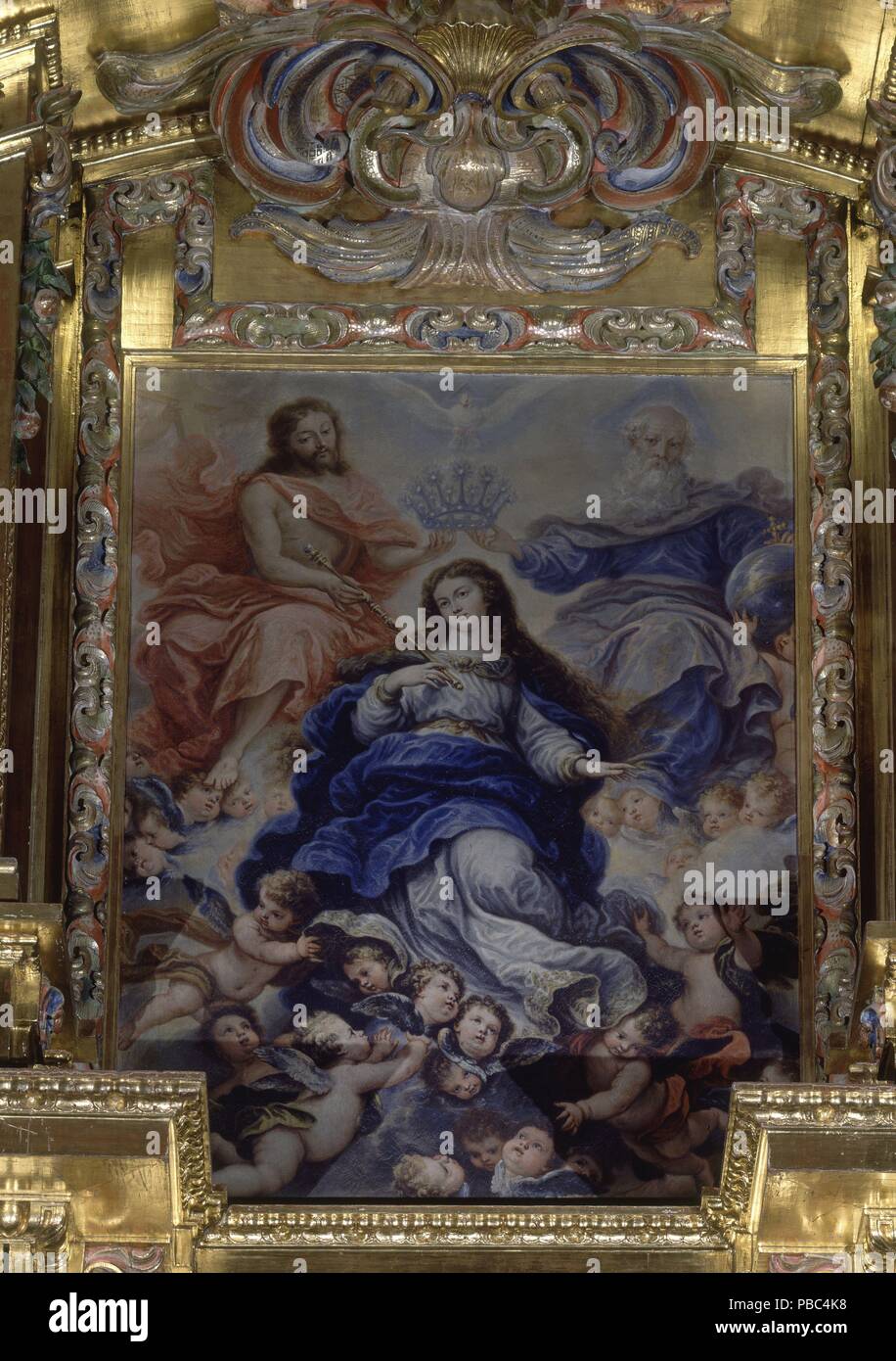 RETABLO MAYOR - CORONACION de la Virgen. Autore: Francisco Rizi (1614-1685). Posizione: IGLESIA PARROQUIAL, fuente el saz, MADRID, Spagna. Foto Stock