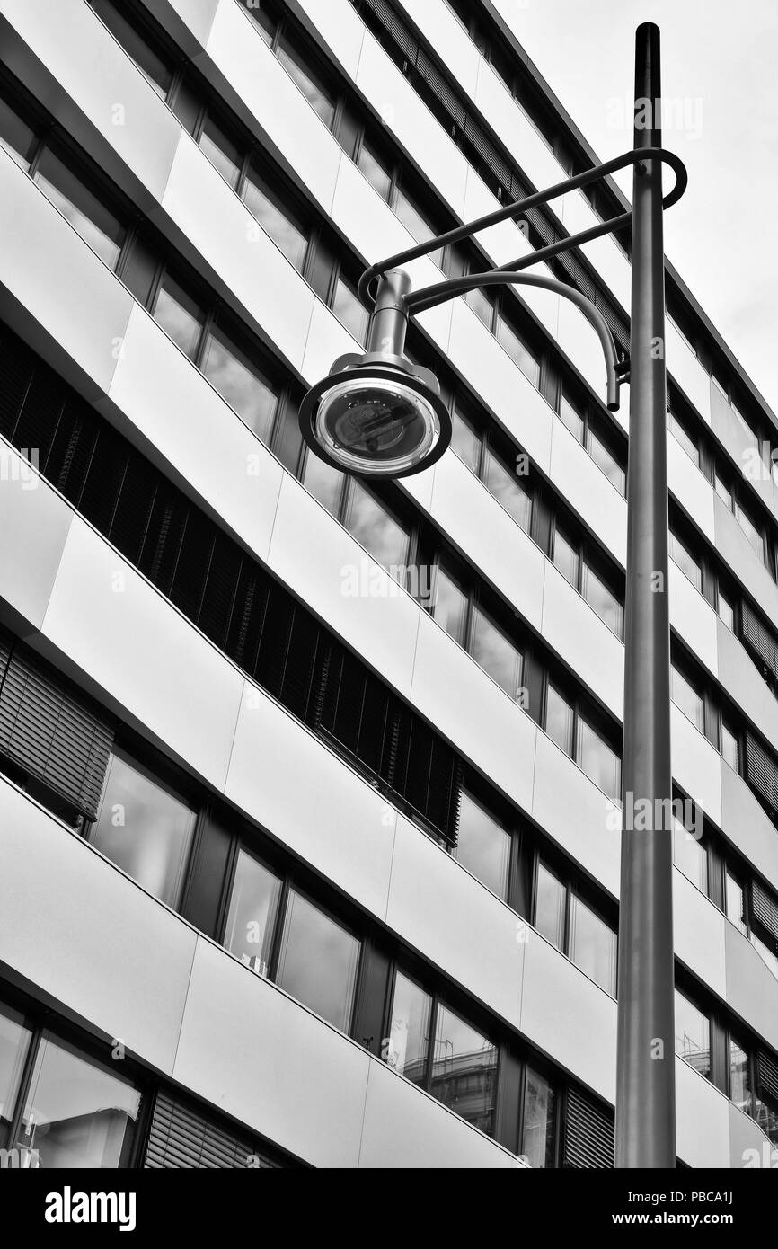 Lampione nel centro della città di Berlino Foto Stock