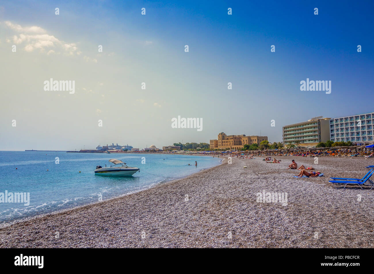 Scenic outdoor view dalla famosa spiaggia di Casino di Rodi, Grecia Foto Stock