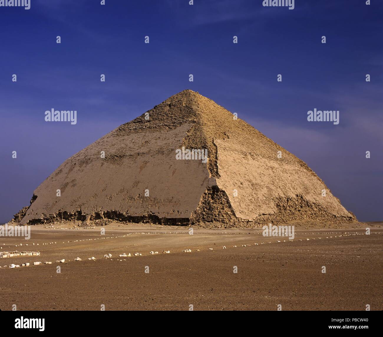 La Piramide piegata -27secolo A.C. Dahshur, Egitto, Africa. Foto Stock