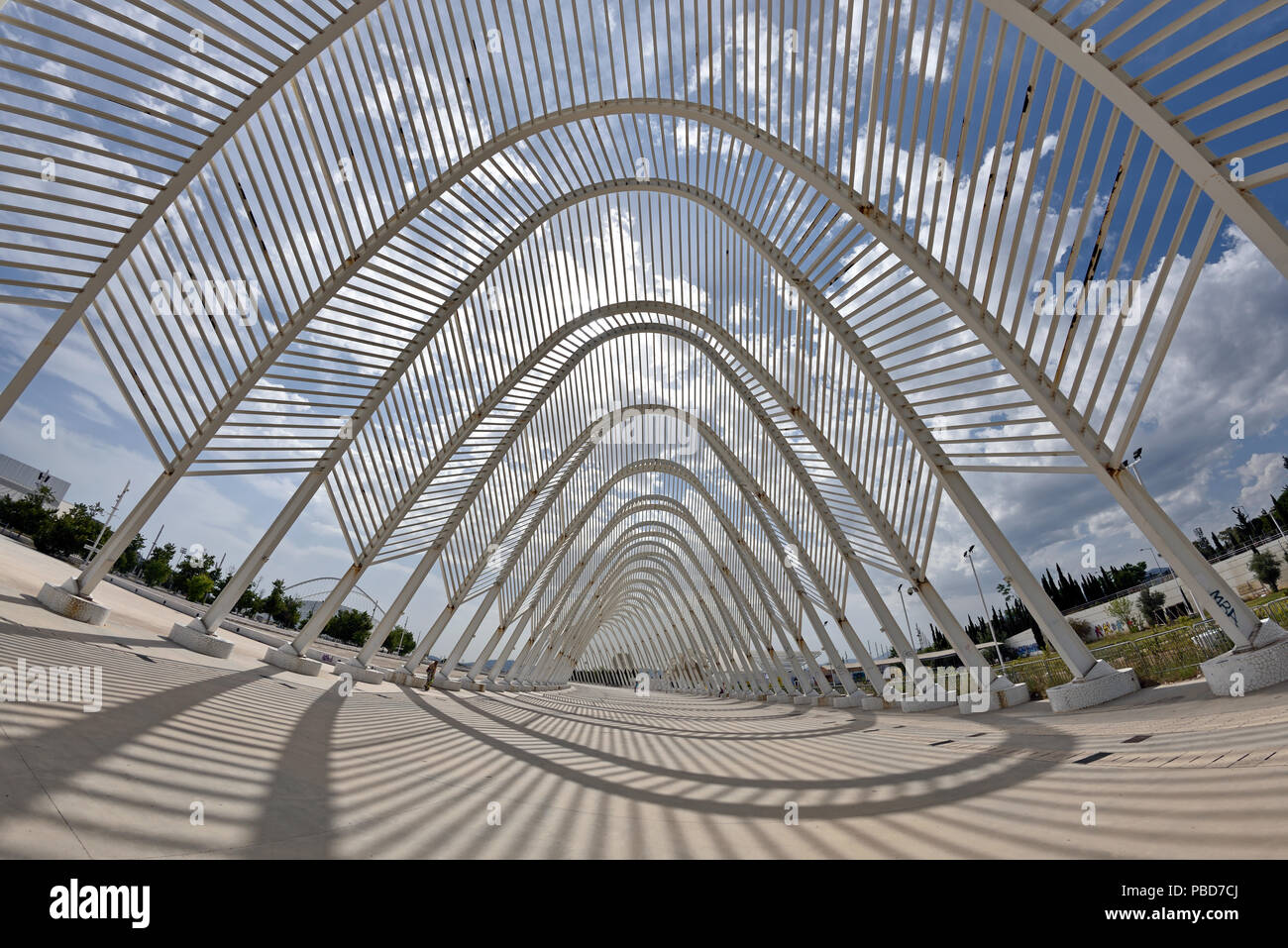 Vista di fish eye tra Archway in stadio olimpico di Atene, Grecia Foto Stock