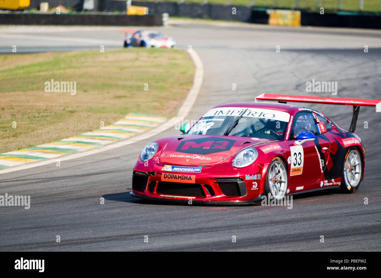 São Paulo, Brasile. Il 27 luglio 2018. IMPÉRIO Porsche GT3 CHALLANGE CUP - Car dei piloti dulpe formata da Dominique Teysseyre e Fabio Carbone nelle seconde libere dell'Impero Porsche GT3 Cup? Endurance serie avviene il 27 e 28th, a Interlagos con la partecipazione di 56 piloti in 28 raddoppia. La gara di Interlagos avrà 300 chilometri, pari alla distanza di una gara di Formula 1. (Foto: Maycon Soldano/Fotoarena) Credito: Foto Arena LTDA/Alamy Live News Foto Stock