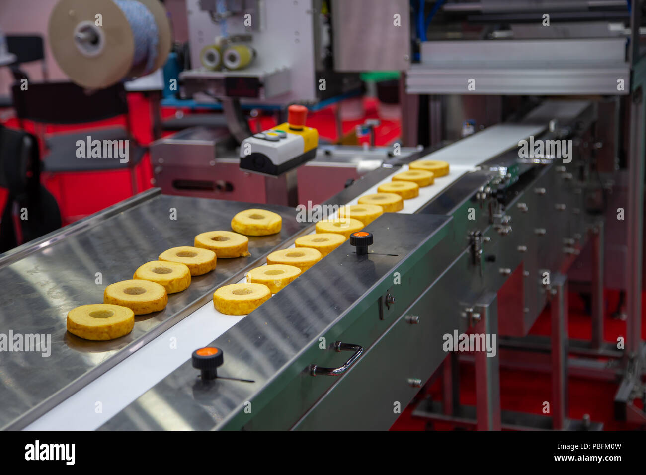 Divisore di impasto e rotonda palla di impasto rendendo la macchina Foto Stock