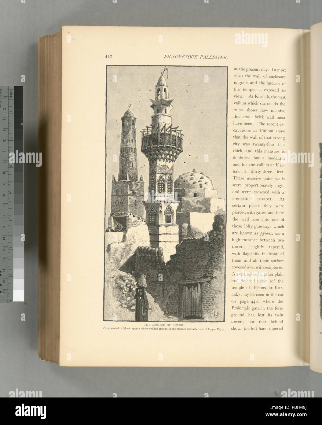 1657 La moschea di Luxor. Decorato in nero su bianco-lavato massa nel modo caratteristico dell'Alto Egitto (NYPL b10607452-80844) Foto Stock