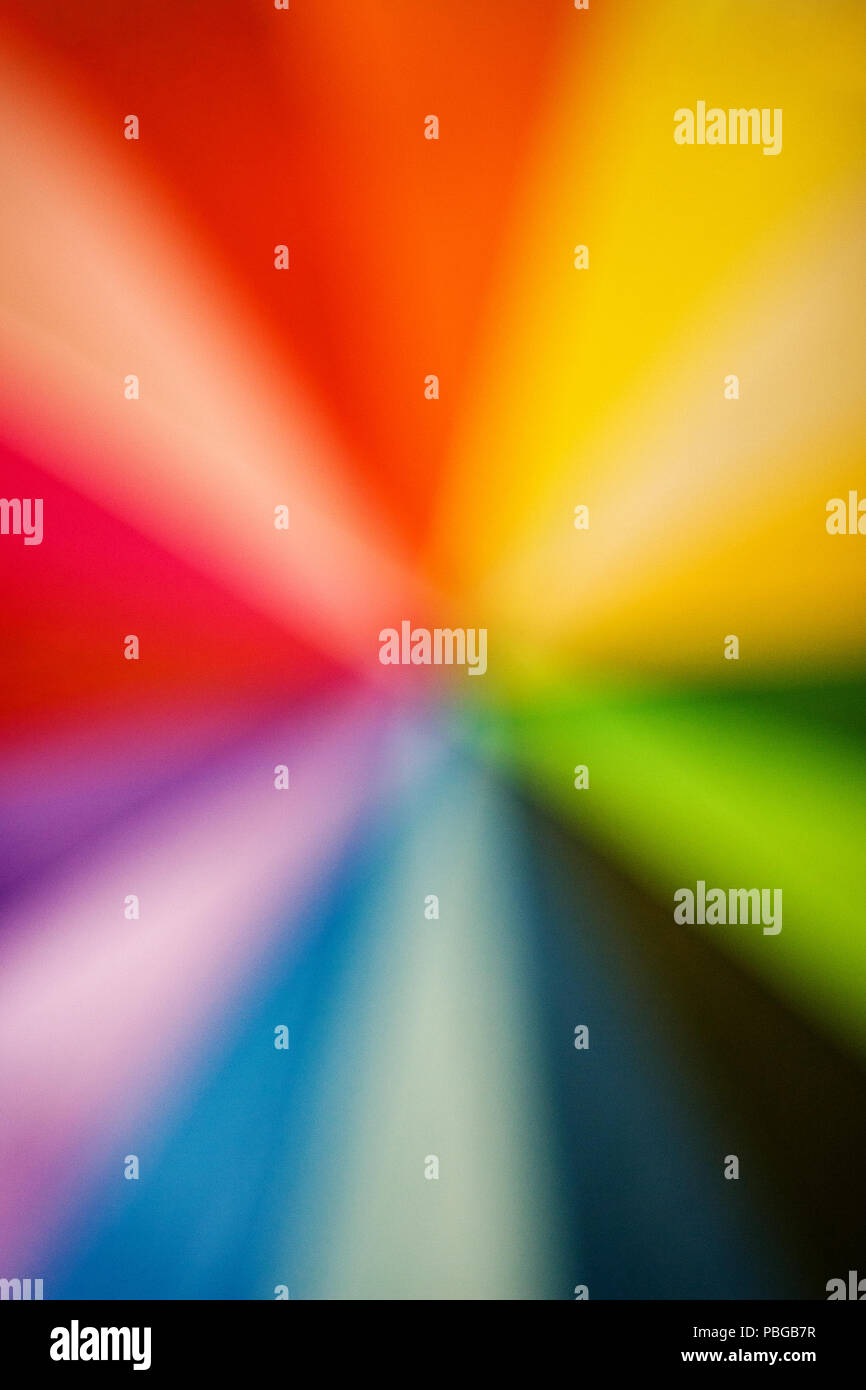 Rainbow radiante sfondo con colori vivaci transizioni Foto Stock