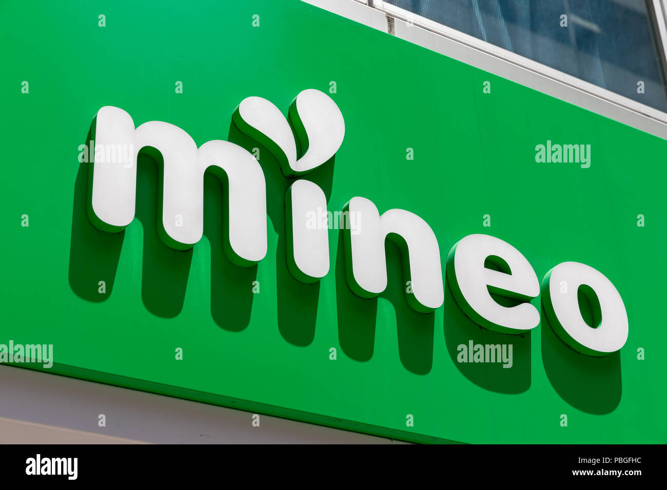 Mineo (mobile virtual network operator); Shibuya, Tokyo, Giappone Foto Stock
