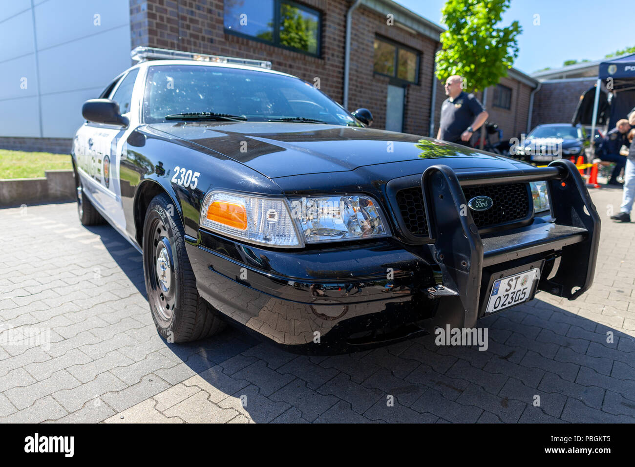 DELMENHORST / Germania - maggio 6,2018: American automobile della polizia si erge su un open day in Delmenhorst. Foto Stock