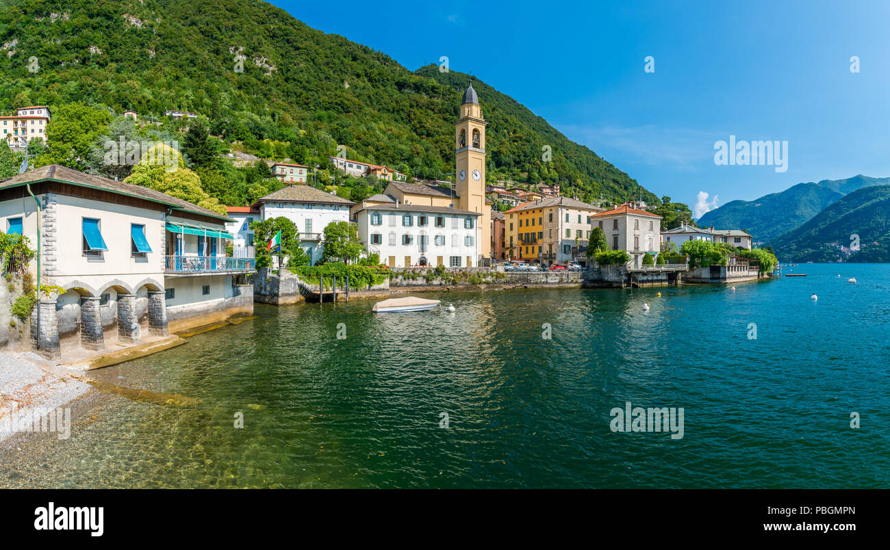 Vista panoramica a Laglio, villaggio sul lago di Como, Lombardia, Italia. Foto Stock