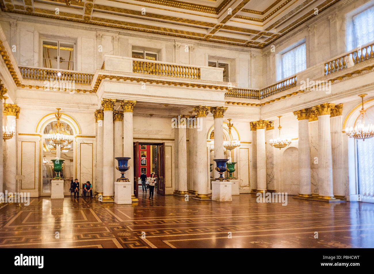 SAINT PETERSBURG, Russia - Feb 24, 2015: Sale dello Stato Hermitage, un museo di arte e cultura in San Pietroburgo, Russia. Essa è stata fondata nel 1764 Foto Stock